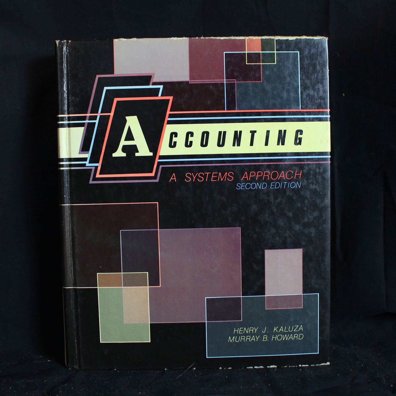 Vintage Hardcover Accounting, A Systems Approach Second Edition, 1985