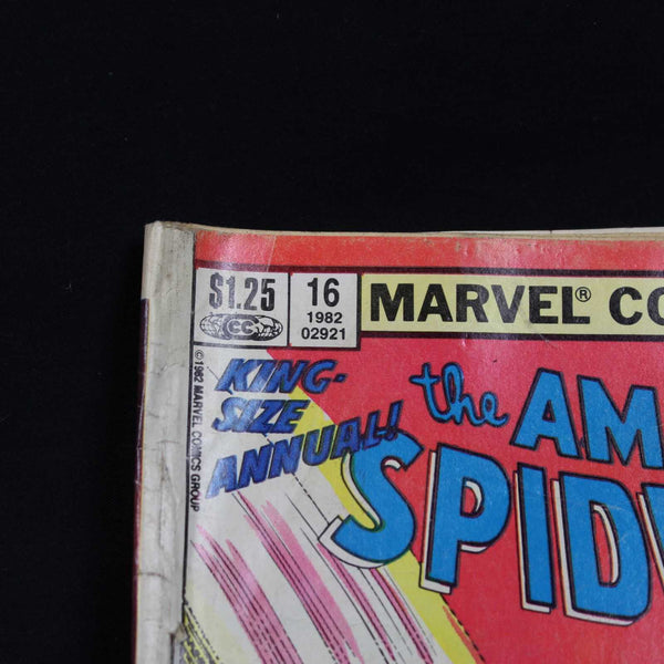 Vintage The Amazing Spider-Man  Annual #16 (1982) 1st New Captain Marvel Comic book