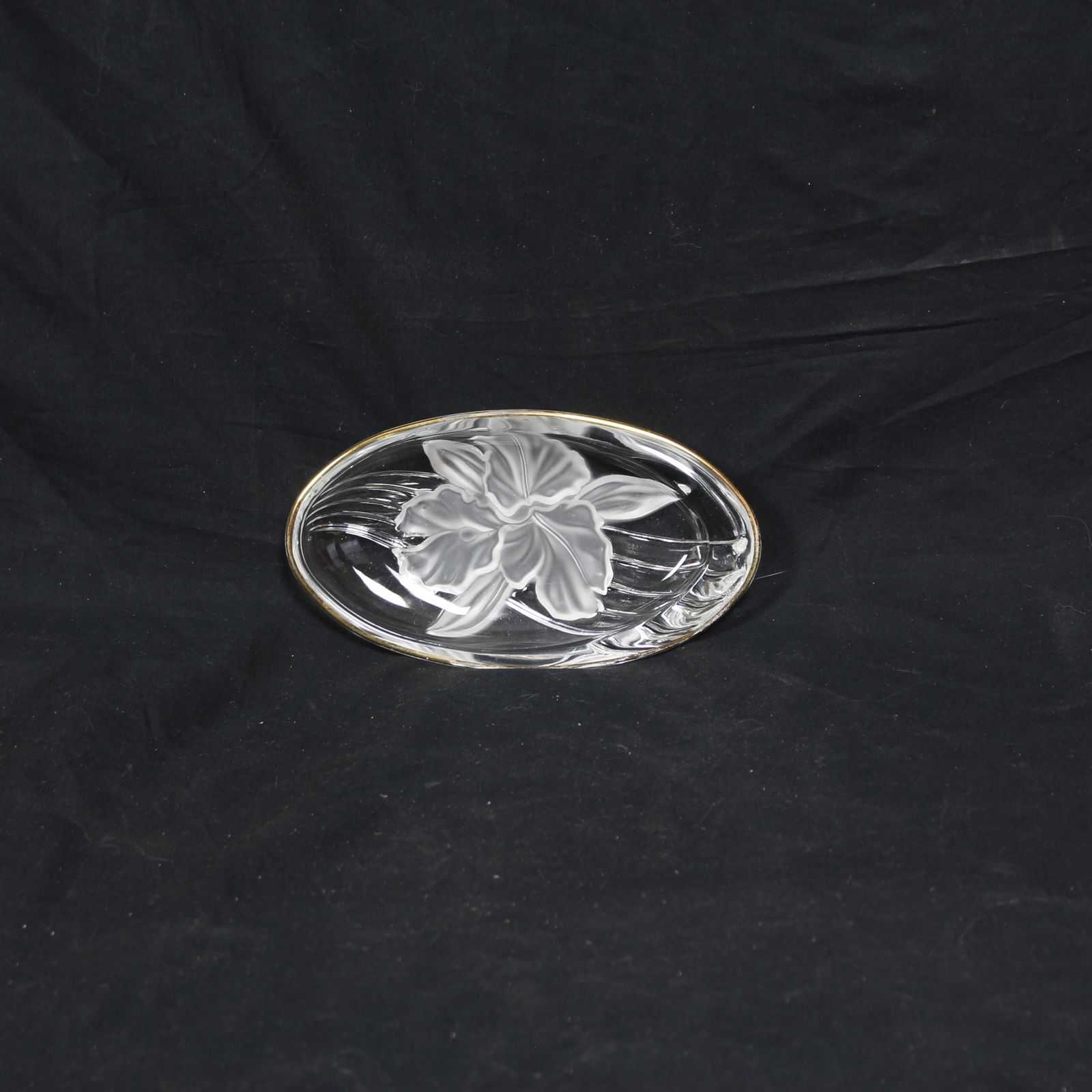 Vintage Clear Heavy Glass Bowl With Raised Frosted Roses and Gold Rim